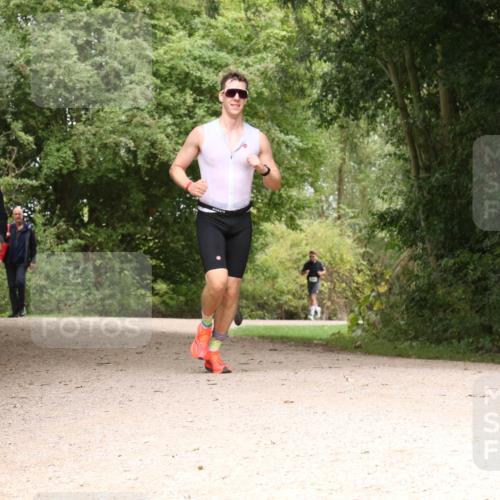 30.08.2026 - Elbe Triathlon Hamburg Antke Förster http://msf.ph/oto/10098596 30.08.2026 10:48:27 Laufen  meine-sportfotos.de