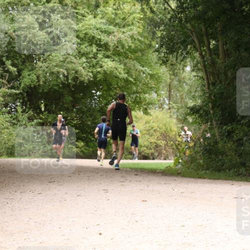 30.08.2026 - Elbe Triathlon Hamburg Antke Förster http://msf.ph/oto/10098652 30.08.2026 10:49:01 Laufen  meine-sportfotos.de