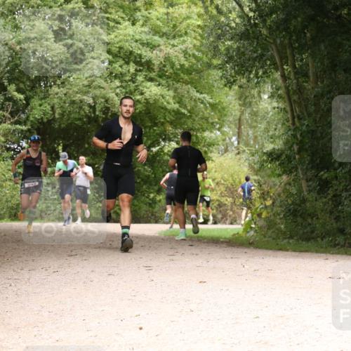 30.08.2026 - Elbe Triathlon Hamburg Antke Förster http://msf.ph/oto/10098654 30.08.2026 10:49:06 Laufen 302 meine-sportfotos.de