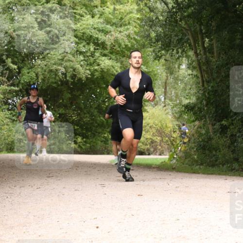 30.08.2026 - Elbe Triathlon Hamburg Antke Förster http://msf.ph/oto/10098656 30.08.2026 10:49:07 Laufen 92 meine-sportfotos.de