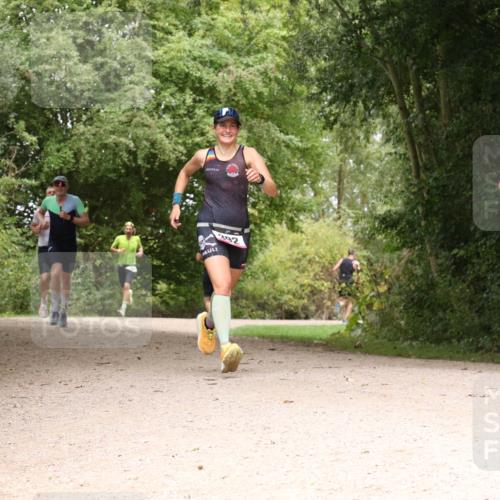 30.08.2026 - Elbe Triathlon Hamburg Antke Förster http://msf.ph/oto/10098662 30.08.2026 10:49:10 Laufen 392 meine-sportfotos.de
