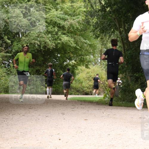 30.08.2026 - Elbe Triathlon Hamburg Antke Förster http://msf.ph/oto/10098678 30.08.2026 10:49:16 Laufen 05 meine-sportfotos.de