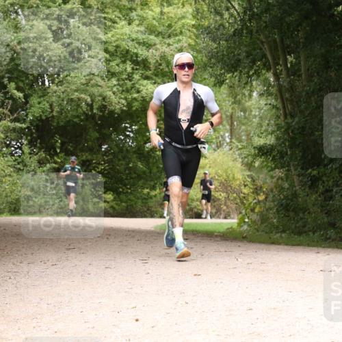 30.08.2026 - Elbe Triathlon Hamburg Antke Förster http://msf.ph/oto/10098692 30.08.2026 10:49:29 Laufen  meine-sportfotos.de