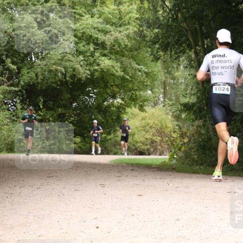 30.08.2026 - Elbe Triathlon Hamburg Antke Förster http://msf.ph/oto/10098696 30.08.2026 10:49:30 Laufen 1024, 769 meine-sportfotos.de