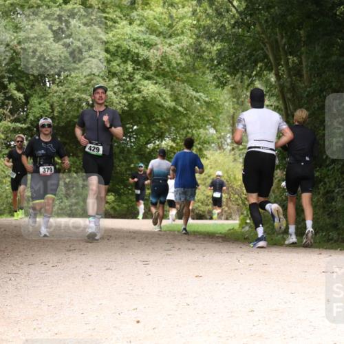 30.08.2026 - Elbe Triathlon Hamburg Antke Förster http://msf.ph/oto/10098712 30.08.2026 10:49:42 Laufen 379, 429 meine-sportfotos.de