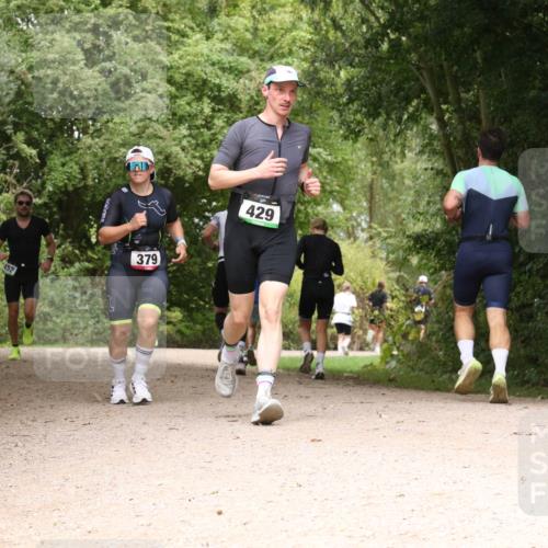 30.08.2026 - Elbe Triathlon Hamburg Antke Förster http://msf.ph/oto/10098718 30.08.2026 10:49:44 Laufen 452, 379, 429 meine-sportfotos.de