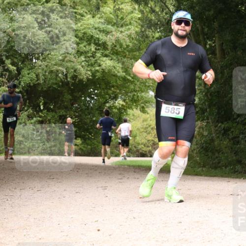 30.08.2026 - Elbe Triathlon Hamburg Antke Förster http://msf.ph/oto/10098742 30.08.2026 10:49:56 Laufen 536, 585, 3 meine-sportfotos.de