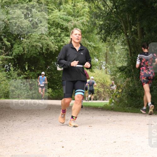 30.08.2026 - Elbe Triathlon Hamburg Antke Förster http://msf.ph/oto/10098768 30.08.2026 10:50:11 Laufen  meine-sportfotos.de