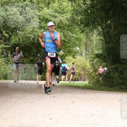 30.08.2026 - Elbe Triathlon Hamburg Antke Förster http://msf.ph/oto/10098774 30.08.2026 10:50:21 Laufen 260 meine-sportfotos.de