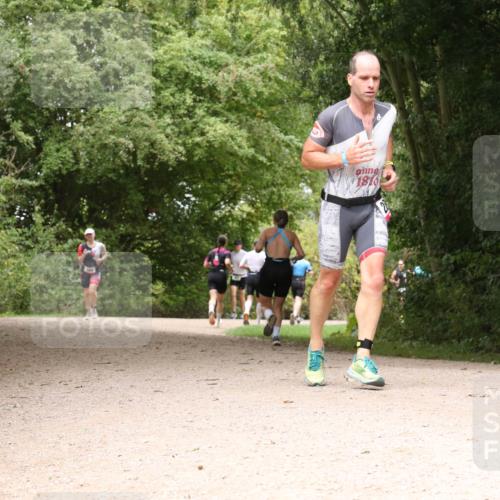 30.08.2026 - Elbe Triathlon Hamburg Antke Förster http://msf.ph/oto/10098786 30.08.2026 10:50:26 Laufen 1816 meine-sportfotos.de