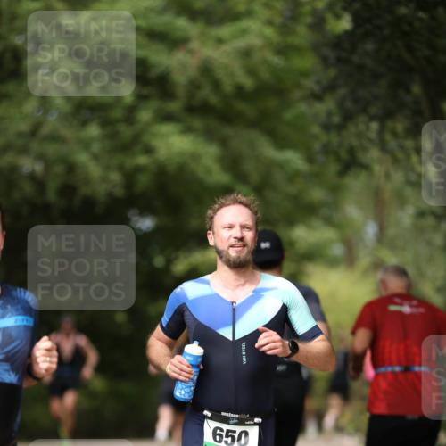 30.08.2026 - Elbe Triathlon Hamburg Antke Förster http://msf.ph/oto/10098815 30.08.2026 10:47:30 Laufen 650 meine-sportfotos.de