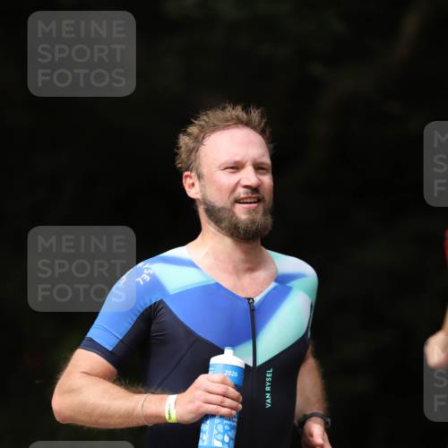30.08.2026 - Elbe Triathlon Hamburg Antke Förster http://msf.ph/oto/10098821 30.08.2026 10:47:32 Laufen 2026, 650 meine-sportfotos.de