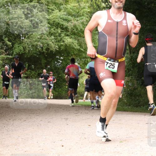 30.08.2026 - Elbe Triathlon Hamburg Antke Förster http://msf.ph/oto/10098848 30.08.2026 10:50:54 Laufen 497, 450, 725 meine-sportfotos.de