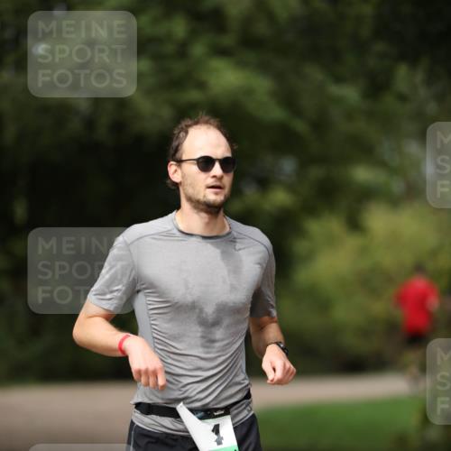 30.08.2026 - Elbe Triathlon Hamburg Antke Förster http://msf.ph/oto/10098849 30.08.2026 10:47:44 Laufen  meine-sportfotos.de