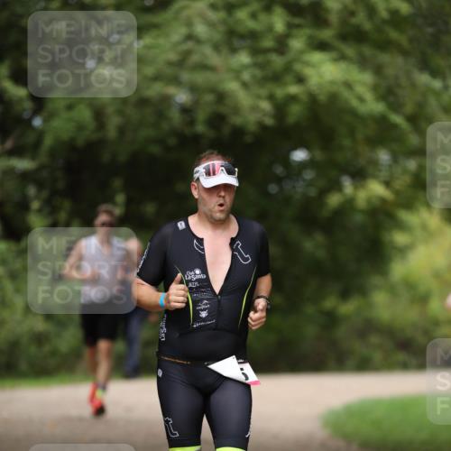 30.08.2026 - Elbe Triathlon Hamburg Antke Förster http://msf.ph/oto/10098889 30.08.2026 10:48:23 Laufen  meine-sportfotos.de