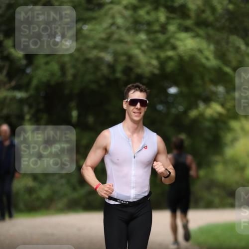 30.08.2026 - Elbe Triathlon Hamburg Antke Förster http://msf.ph/oto/10098901 30.08.2026 10:48:28 Laufen  meine-sportfotos.de