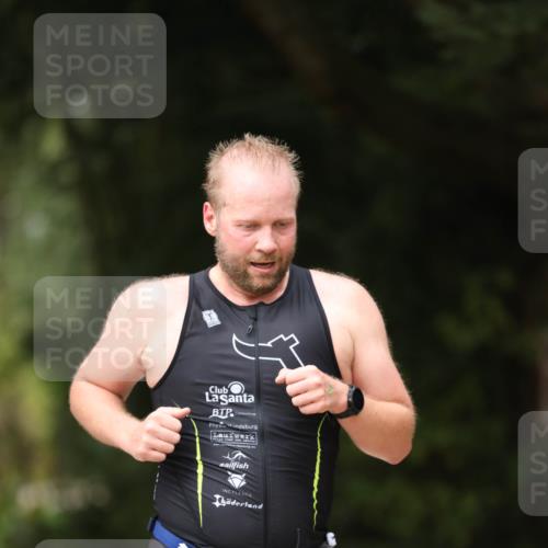 30.08.2026 - Elbe Triathlon Hamburg Antke Förster http://msf.ph/oto/10098927 30.08.2026 10:48:50 Laufen 04 meine-sportfotos.de