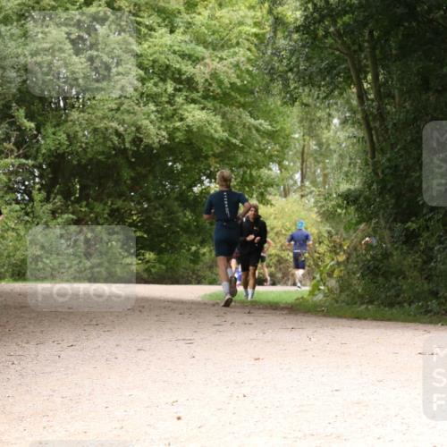 30.08.2026 - Elbe Triathlon Hamburg Antke Förster http://msf.ph/oto/10098958 30.08.2026 10:52:29 Laufen 571, 631 meine-sportfotos.de
