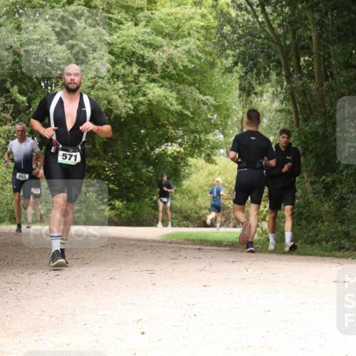 30.08.2026 - Elbe Triathlon Hamburg Antke Förster http://msf.ph/oto/10098966 30.08.2026 10:52:37 Laufen 435, 353, 571 meine-sportfotos.de