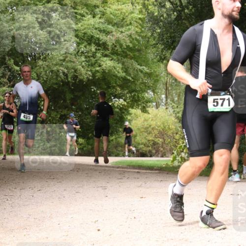 30.08.2026 - Elbe Triathlon Hamburg Antke Förster http://msf.ph/oto/10098972 30.08.2026 10:52:39 Laufen 353, 435, 571 meine-sportfotos.de