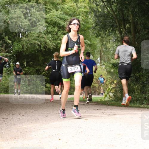 30.08.2026 - Elbe Triathlon Hamburg Antke Förster http://msf.ph/oto/10098986 30.08.2026 10:52:44 Laufen 397, 353 meine-sportfotos.de