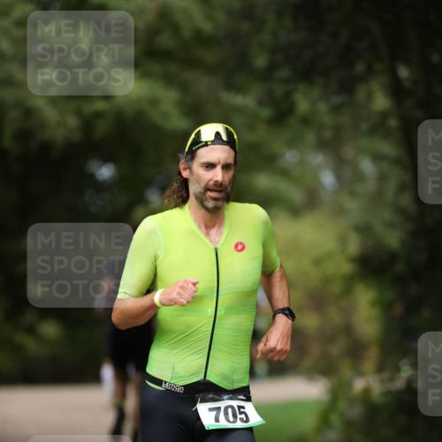 30.08.2026 - Elbe Triathlon Hamburg Antke Förster http://msf.ph/oto/10098987 30.08.2026 10:49:19 Laufen 705 meine-sportfotos.de