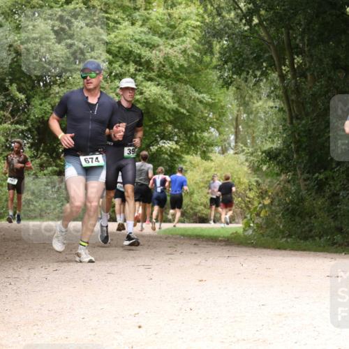 30.08.2026 - Elbe Triathlon Hamburg Antke Förster http://msf.ph/oto/10098998 30.08.2026 10:52:50 Laufen 703, 674, 39, 579 meine-sportfotos.de