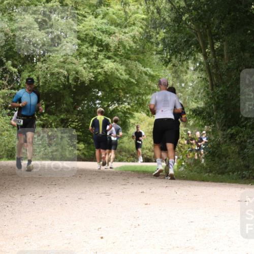 30.08.2026 - Elbe Triathlon Hamburg Antke Förster http://msf.ph/oto/10099016 30.08.2026 10:52:59 Laufen 82 meine-sportfotos.de