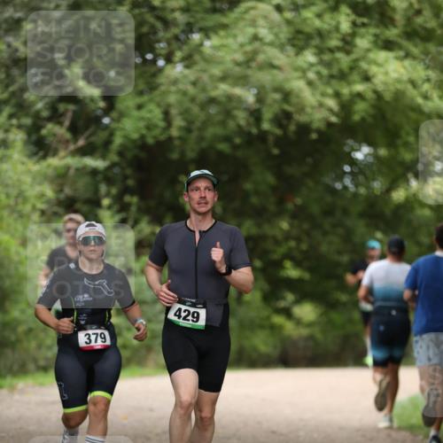 30.08.2026 - Elbe Triathlon Hamburg Antke Förster http://msf.ph/oto/10099017 30.08.2026 10:49:43 Laufen 379, 429 meine-sportfotos.de