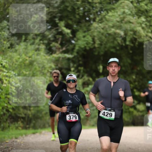 30.08.2026 - Elbe Triathlon Hamburg Antke Förster http://msf.ph/oto/10099019 30.08.2026 10:49:43 Laufen 379, 429 meine-sportfotos.de
