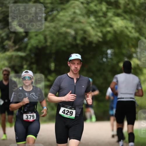 30.08.2026 - Elbe Triathlon Hamburg Antke Förster http://msf.ph/oto/10099021 30.08.2026 10:49:44 Laufen 379, 429 meine-sportfotos.de