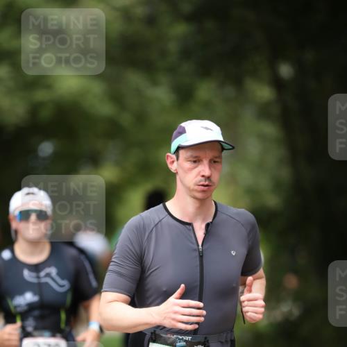 30.08.2026 - Elbe Triathlon Hamburg Antke Förster http://msf.ph/oto/10099027 30.08.2026 10:49:46 Laufen 379, 429 meine-sportfotos.de