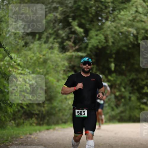 30.08.2026 - Elbe Triathlon Hamburg Antke Förster http://msf.ph/oto/10099041 30.08.2026 10:49:54 Laufen 585, 3 meine-sportfotos.de