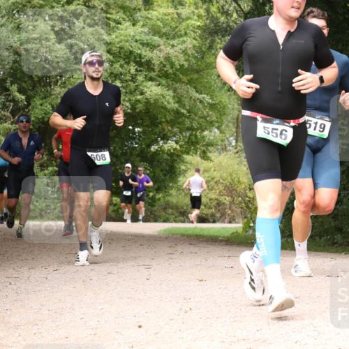 30.08.2026 - Elbe Triathlon Hamburg Antke Förster http://msf.ph/oto/10099048 30.08.2026 10:53:18 Laufen 608, 556, 519 meine-sportfotos.de