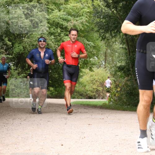30.08.2026 - Elbe Triathlon Hamburg Antke Förster http://msf.ph/oto/10099052 30.08.2026 10:53:20 Laufen 08 meine-sportfotos.de