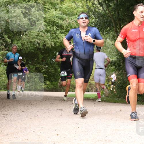 30.08.2026 - Elbe Triathlon Hamburg Antke Förster http://msf.ph/oto/10099056 30.08.2026 10:53:22 Laufen 582, 663 meine-sportfotos.de