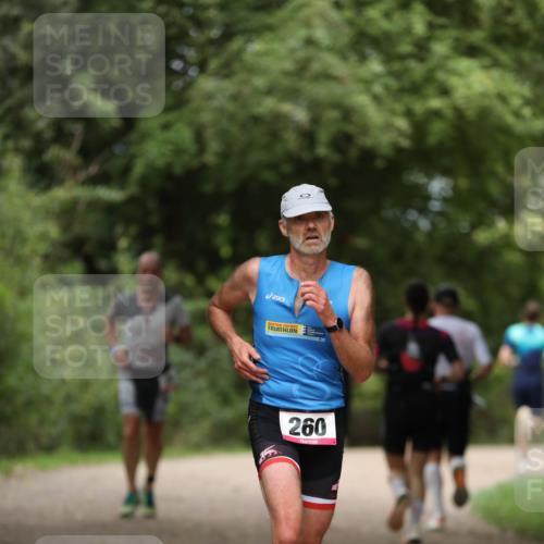 30.08.2026 - Elbe Triathlon Hamburg Antke Förster http://msf.ph/oto/10099079 30.08.2026 10:50:21 Laufen 260 meine-sportfotos.de