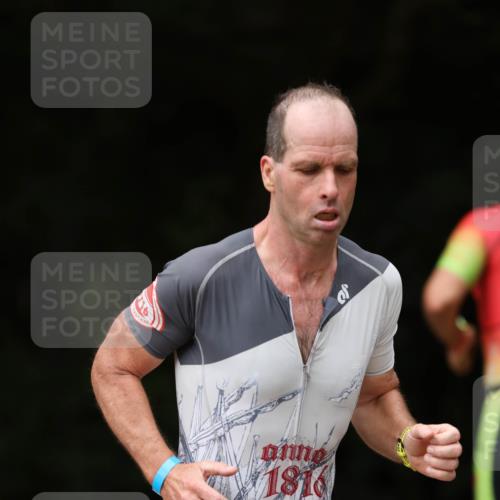 30.08.2026 - Elbe Triathlon Hamburg Antke Förster http://msf.ph/oto/10099097 30.08.2026 10:50:28 Laufen 16, 1816 meine-sportfotos.de