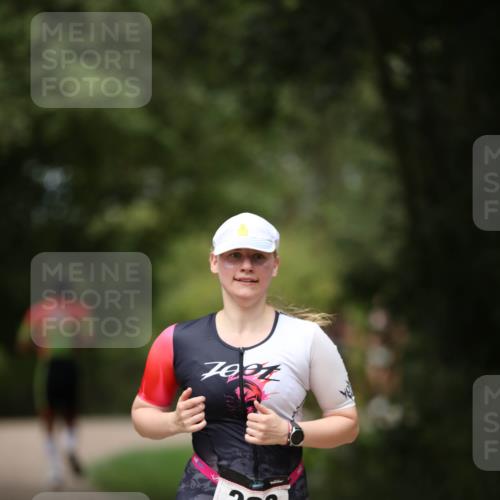 30.08.2026 - Elbe Triathlon Hamburg Antke Förster http://msf.ph/oto/10099107 30.08.2026 10:50:36 Laufen 389 meine-sportfotos.de