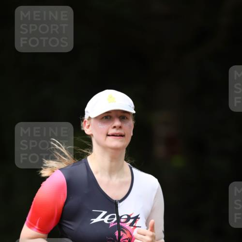 30.08.2026 - Elbe Triathlon Hamburg Antke Förster http://msf.ph/oto/10099111 30.08.2026 10:50:37 Laufen 1001, 389 meine-sportfotos.de