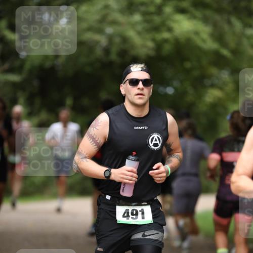 30.08.2026 - Elbe Triathlon Hamburg Antke Förster http://msf.ph/oto/10099129 30.08.2026 10:50:46 Laufen 219, 491 meine-sportfotos.de