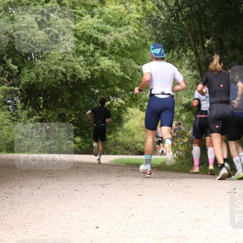 30.08.2026 - Elbe Triathlon Hamburg Antke Förster http://msf.ph/oto/10099140 30.08.2026 10:54:19 Laufen  meine-sportfotos.de