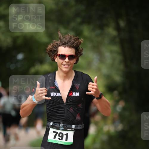 30.08.2026 - Elbe Triathlon Hamburg Antke Förster http://msf.ph/oto/10099141 30.08.2026 10:50:51 Laufen 791 meine-sportfotos.de