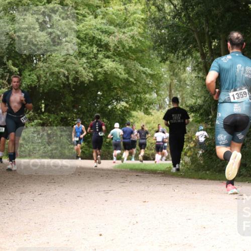 30.08.2026 - Elbe Triathlon Hamburg Antke Förster http://msf.ph/oto/10099142 30.08.2026 10:54:30 Laufen 561, 189, 1359 meine-sportfotos.de