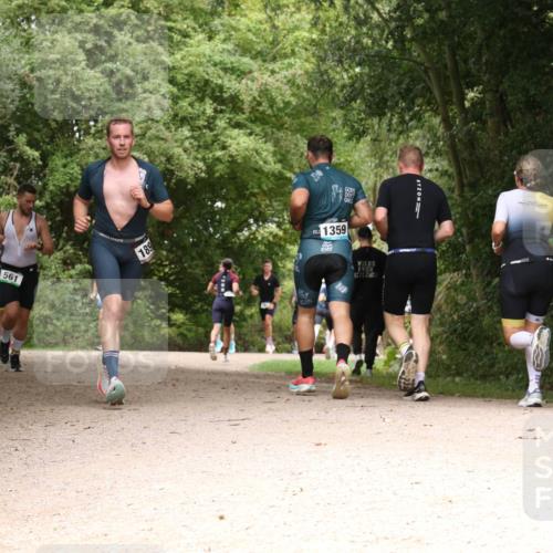 30.08.2026 - Elbe Triathlon Hamburg Antke Förster http://msf.ph/oto/10099144 30.08.2026 10:54:31 Laufen 561, 189, 1359 meine-sportfotos.de