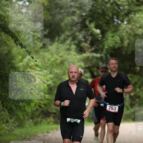 30.08.2026 - Elbe Triathlon Hamburg Antke Förster http://msf.ph/oto/10099169 30.08.2026 10:51:03 Laufen 45, 263 meine-sportfotos.de