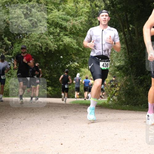 30.08.2026 - Elbe Triathlon Hamburg Antke Förster http://msf.ph/oto/10099172 30.08.2026 10:54:43 Laufen 546, 430, 9, 783 meine-sportfotos.de