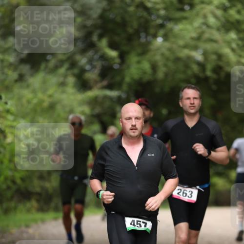 30.08.2026 - Elbe Triathlon Hamburg Antke Förster http://msf.ph/oto/10099173 30.08.2026 10:51:04 Laufen 457, 263 meine-sportfotos.de