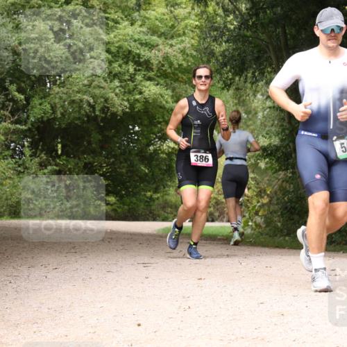 30.08.2026 - Elbe Triathlon Hamburg Antke Förster http://msf.ph/oto/10099186 30.08.2026 10:54:49 Laufen 386, 546 meine-sportfotos.de