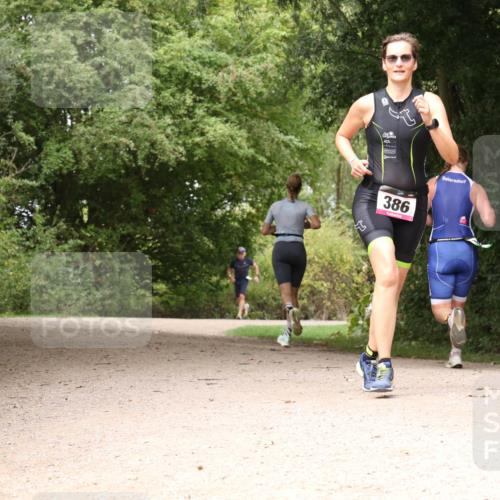 30.08.2026 - Elbe Triathlon Hamburg Antke Förster http://msf.ph/oto/10099188 30.08.2026 10:54:50 Laufen 386 meine-sportfotos.de